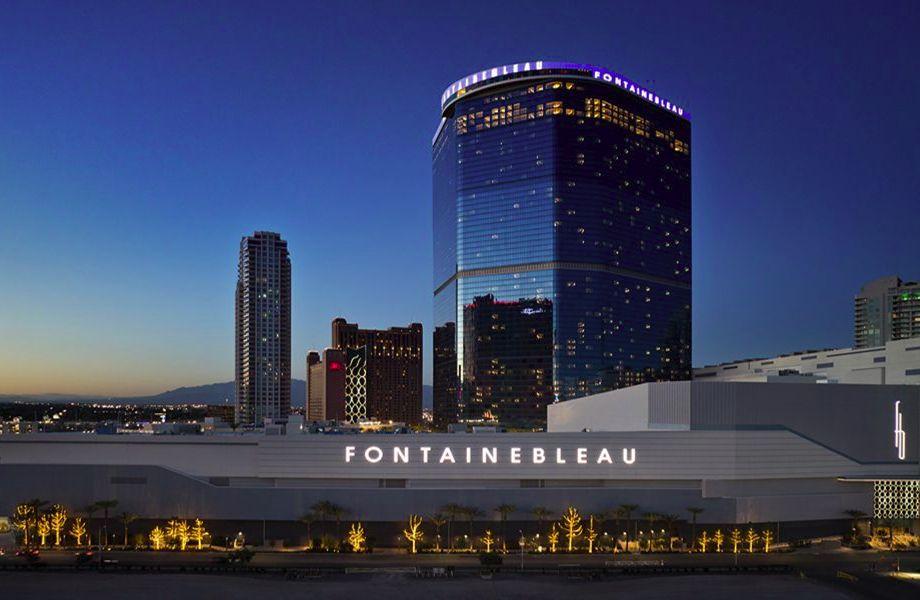 FontainebleauLasVegas_exterior_credit_ConnieZhou