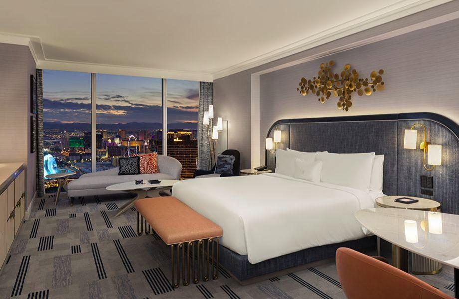 FontainebleauLasVegas_room_credit_ConnieZhou
