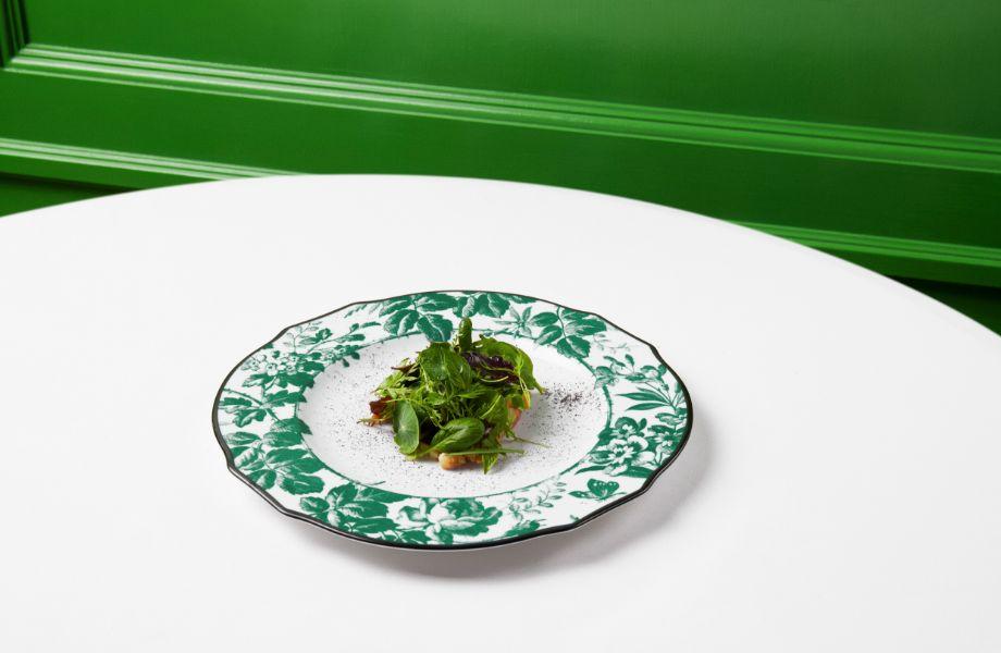 Gucci Osteria 1 restaurant-awaiting-7
