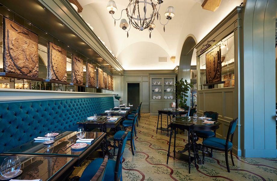 Gucci Osteria 1 restaurant-awaiting-7