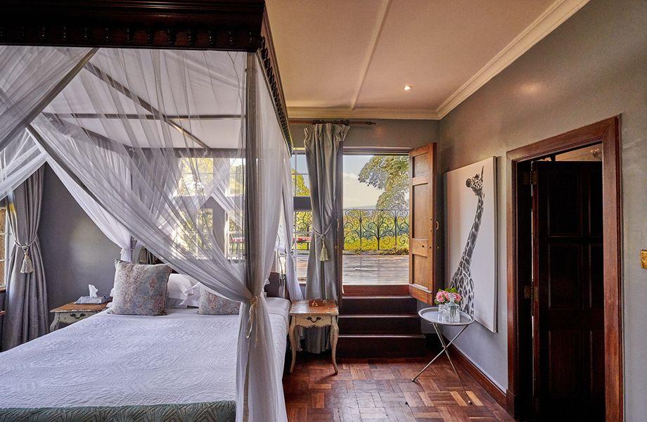 Giraffe_Retreat_Credit_BrianSiambi