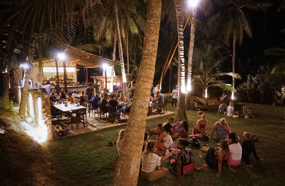 Smoke-Bitters-Hiriketya-Sri-Lanka-1