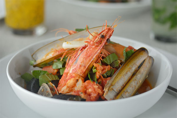Eat-Me-Fruit-de-Mer-600x400