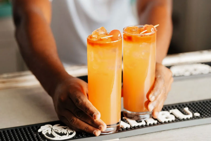 Carib-Beach-Bar-Best-Super-Bowl-bars