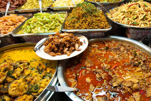 Thai-street-food-600x400