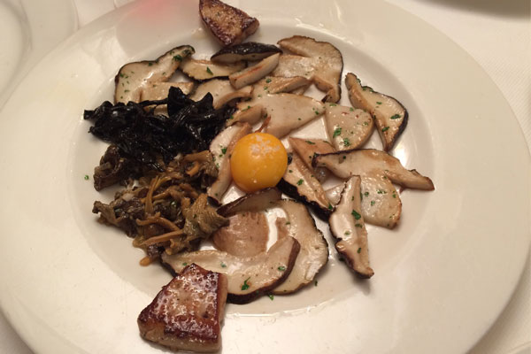 Gambara-mushrooms-foie-600x400