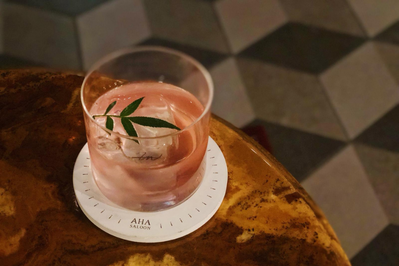 AHA-Saloon-LIP