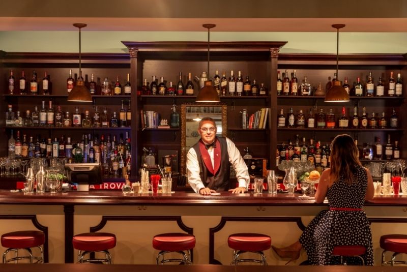Cafe-La-Trova-Bar-Miami-Interior