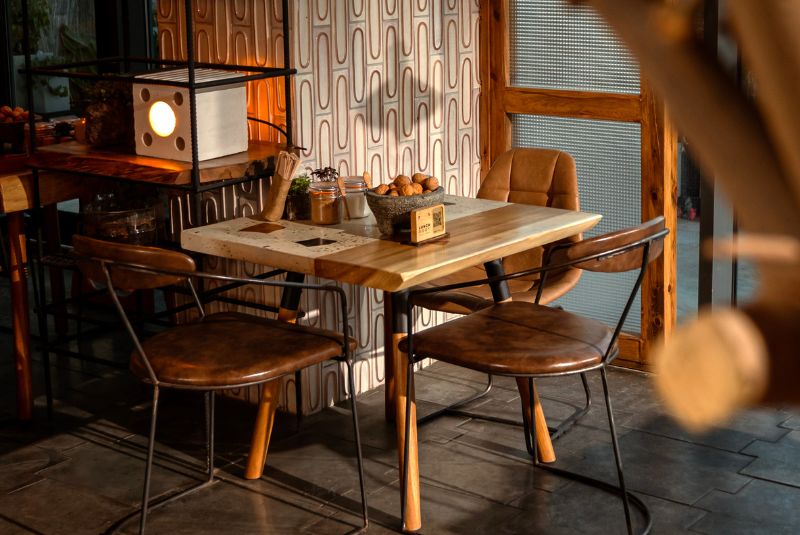 MENA25-COPY-restaurants-1-50-Lunchroom