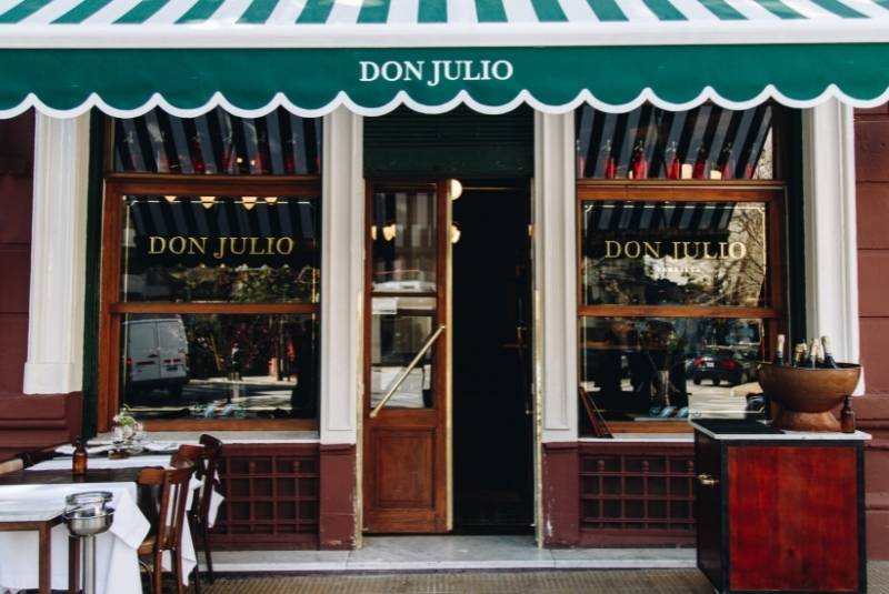 W50BR22-Don-Julio-LIP